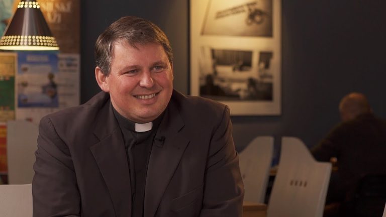 P. Vladislav Brokeš: Misijní charakter farnosti je existenciální | Missio interview