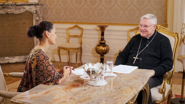 Mons. Charles Daniel Balvo: Užívání místního jazyka rozvíjí vztahy s lidmi